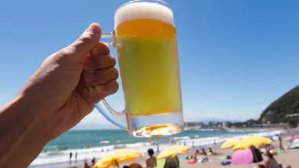 Un turist spune unde a găsit cea mai ieftină bere de pe litoralul românesc: „4 lei la draft, nu poți mai bine de atât'