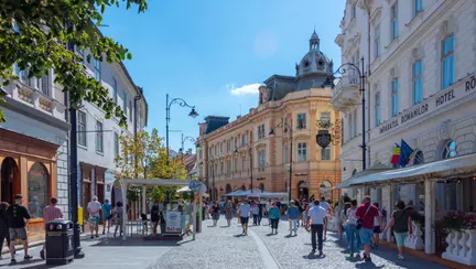Cum va fi vremea în următoarele patru săptămâni în România. Meteorologii anunță temperaturi peste normalul perioadei până în septembrie