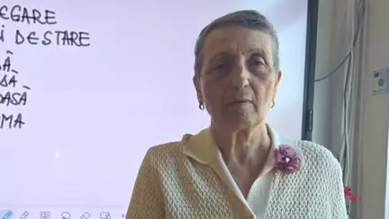 Povestea profesoarei de Chimie care la 79 de ani încă mai predă la clasă