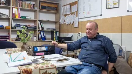 Interviu cu Viorel Pașca: „Dacă mă închid, asta e, o să rezist cumva. Mi-e foarte greu să mă gândesc la asta'