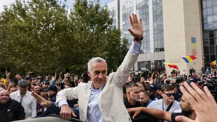 Susținătorii lui Călin Georgescu strâng bani pe TikTok ca să-i cumpere vila de 1.000.000 de euro din Toscana