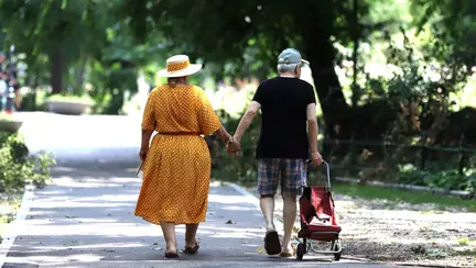 România, țara săracă cu cea mai fericită viață din Uniunea Europeană: creșteri record de venituri în decurs de 15 ani