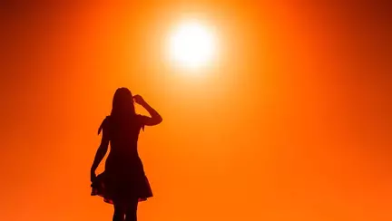 ANM a emis Cod roșu de caniculă în trei județe din țară, temperaturile vor atinge 40°C. Restricții pentru TIR-uri. La ce să ne așteptăm săptămâna viitoare