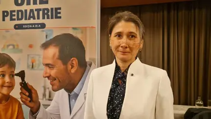 Miracol la Spitalul ,,Grigore Alexandrescu': un băiat născut fără o ureche a auzit pentru prima dată, după o premieră medicală
