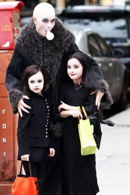 Brooke Shields - Unchiul Fester (2011)