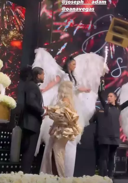 Anda Adam rochie mireasă (2)