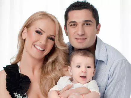 diana munteanu claudiu niculescu si copilul