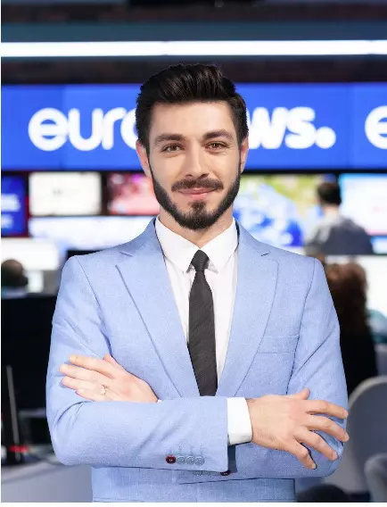 Radu Hanganut prezintă matinalul „Bună dimineața, România!”, la Euronews România