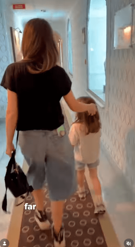 Gina Pistol si fiica ei in Napoli