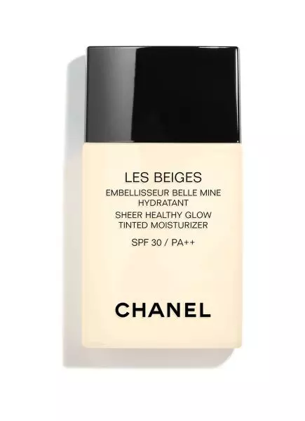 Cremă colorată, Chanel, Les Beiges Sheer Healthy Glow Tinted Moisturizer, 223 lei