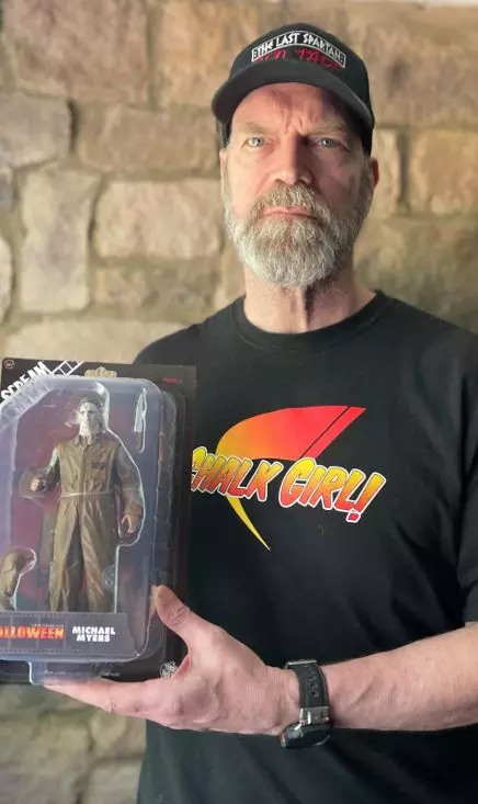 tyler mane cu figurina