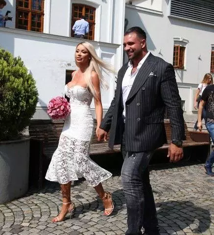 bianca-dragusanu-si-alex-bodi-s-au-casatorit.-foto-cancan.ro-1564725403738b827-1