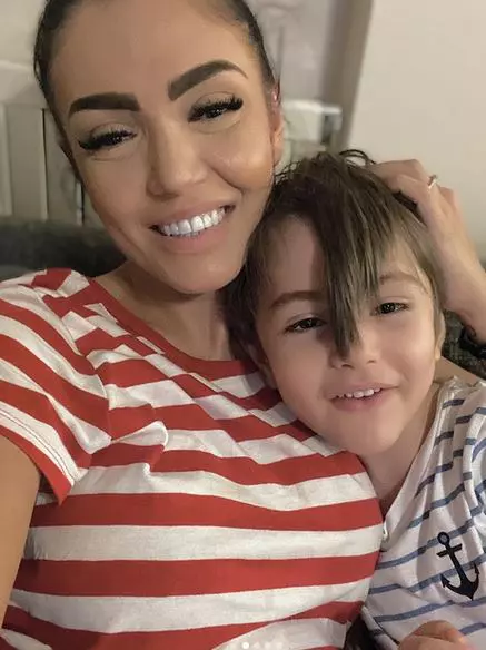 Andreea Mantea și fiul ei