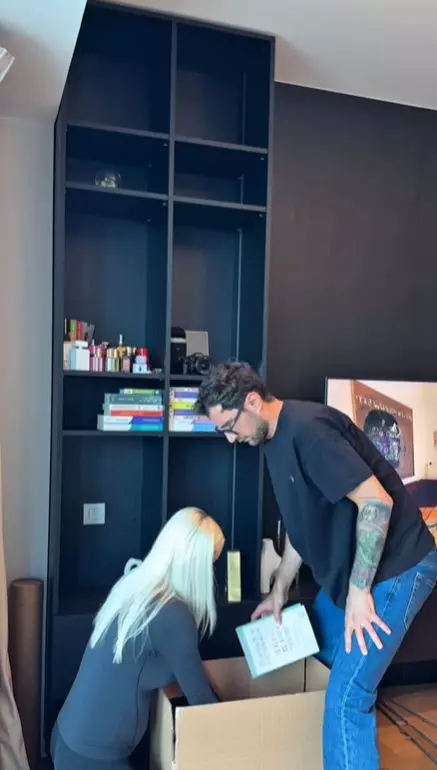 Carmen Grebenișan și iubitul ei s-au mutat 