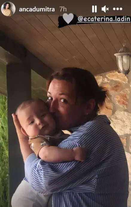 ecaterina-ladin-imagine-adorabila-cu-fiul-cel-mic-cum-arata-petru-theodor-la-cinci-luni