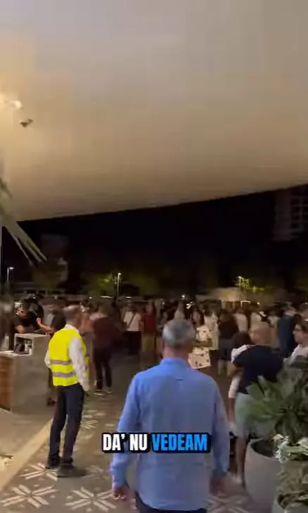 Smiley și Gina Pistol în vacanță