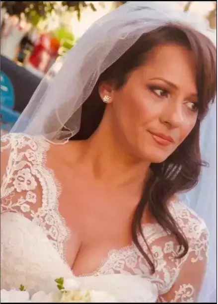 carmen trandafir 852