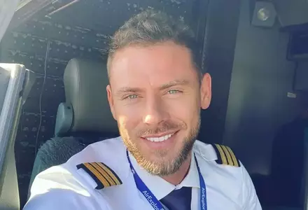 Cine este ispita Eduard Vlădescu de la Insula Iubirii 2026. Are 33 de ani și e pilot de avion: „Mi-ar plăcea ca oamenii să mă vadă așa cum sunt”