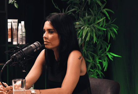 Andreea Popescu, urmărită și amenințată cu moartea de un bărbat. Prin ce trece de 10 ani: „M-a urmărit la bloc, la evenimente. L-au trimis la Obregia!”