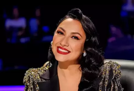 Andra, apariție de senzație într-o rochie mini, neagră, din dantelă. Val de reacții din partea fanilor: "A întinerit cu 10 ani de când a slăbit!"