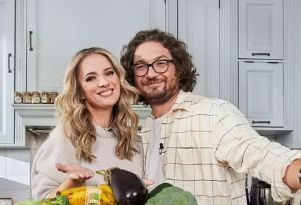 Florin Dumitrescu și Cristina, soția lui, au împlinit 13 ani de căsătorie. Imagine de la cununie, când se pregăteau să devină părinți pentru prima dată: „Ava în burtică!”