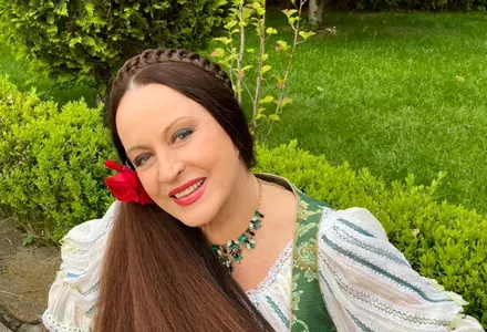 Cum arată Maria Dragomiroiu în costum de baie, la 70 de ani: "Românii găsesc oriunde motiv de petrecere, muzică bună și oameni dragi"