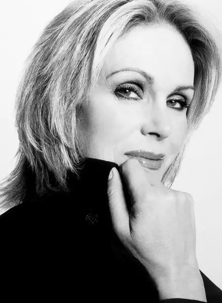 JOANNA LUMLEY
