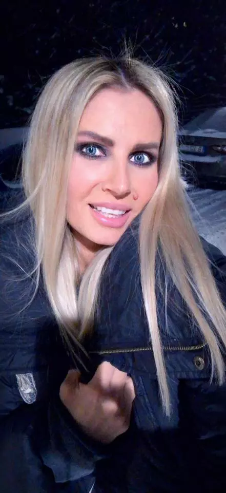 motivul pentru care Andreea Bănică a renunțat la alunița de pe față (3)