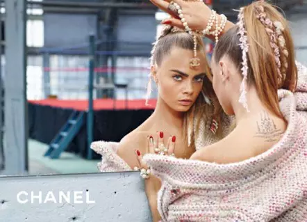 Cara Delevingne pentru Chanel