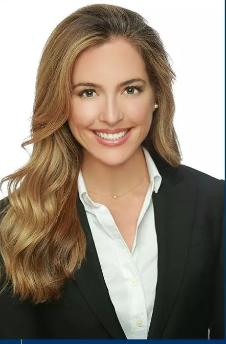 christine ouzounian cariera