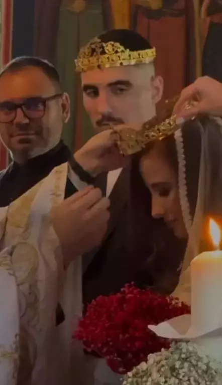 olivia-cucos-in-biserica