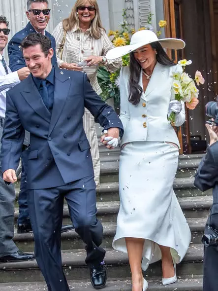 dua-lipa-nunta-callum-turner-costum-schiaparelli (1)