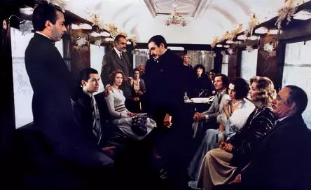 Jean-Pierre Cassel, Anthony Perkins, Vanessa Redgrave, Sean Connery, Ingrid Bergman, Albert Finney, Rachel Roberts, Wendy Hiller, Michael York, Jacqueline Bisset, Lauren Bacall și Martin Balsam în „Crima din Orient Express“, regizată de Sidney Lumet în 1974