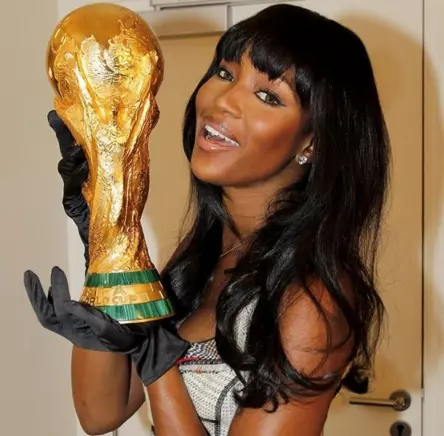 Naomi Campbell - "Go Brazil!"