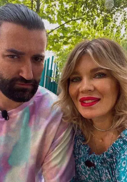 Gina-Pistol-_i-Smiley-6