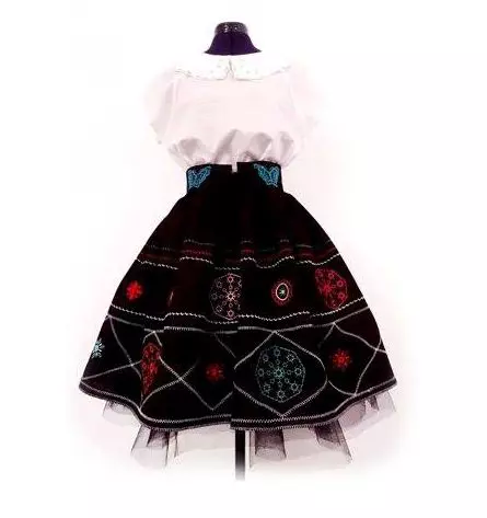Fusta brodata din in negru, www.facutedeluiza.breslo.ro, 350 lei