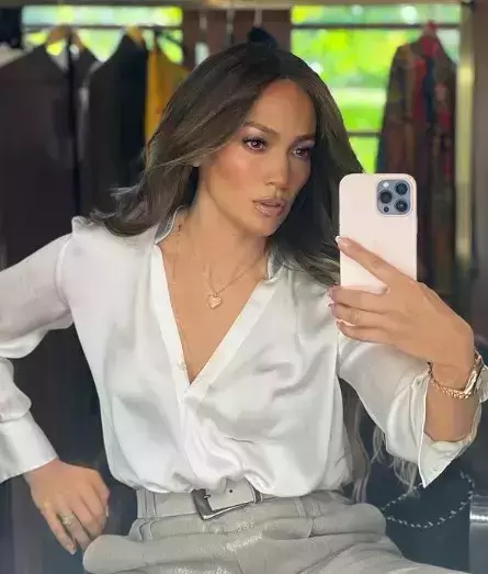 jlo7