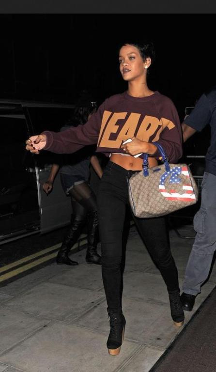 rihanna-geanta-gucci_9.JPG