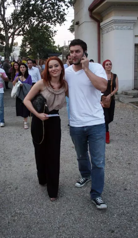 254936_179558_smiley_laura_cosoi-1024x768