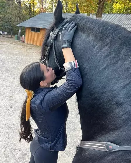 elena-basescu-echitatie-11