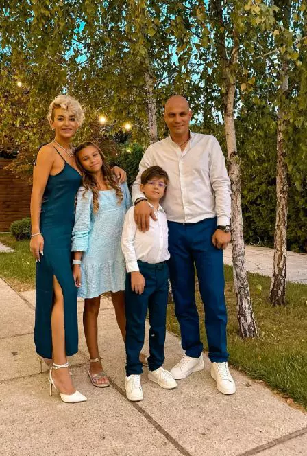 giulia, vlad huidu si copiii lor