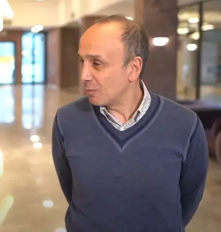 Dr.-Wargha-Enayati-imperiul-leilor-2