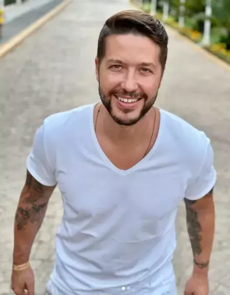 Jorge-si-a-inselat-sotia-3