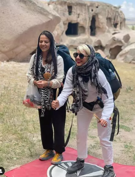 Cine-este-Estera-sora-Lidiei-Buble-de-la-Asia-Express-8