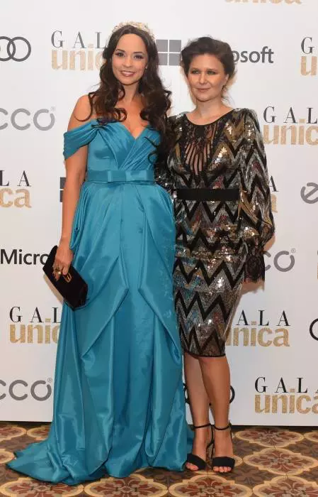 Andreea Marin si Raluca Hagiu (Unica)