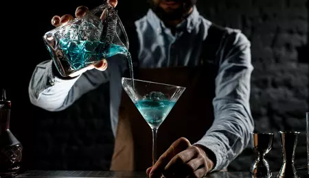 Cocktail pentru cei cu ochii albaștri