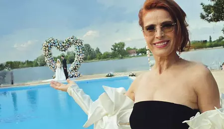 Monica Davidescu, apariție spectaculoasă la nunta Andreei Bălan cu Victor Cornea. Ținuta ei a atras atenția tuturor