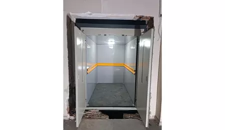 Cum aleg dezvoltatorii mari furnizorii de lifturi (și ce nu spun public)