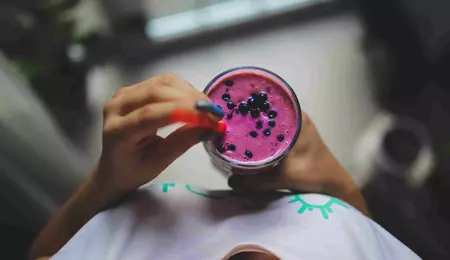 Cele două fructe pe care să nu le mănânci niciodată împreună! Nu le folosi nici în același smoothie!