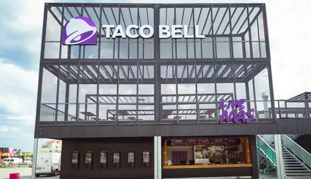 Taco Bell deschide primul hub de vară în Nibiru și Beach, Please! - primul proiect de acest tip al brandului în România